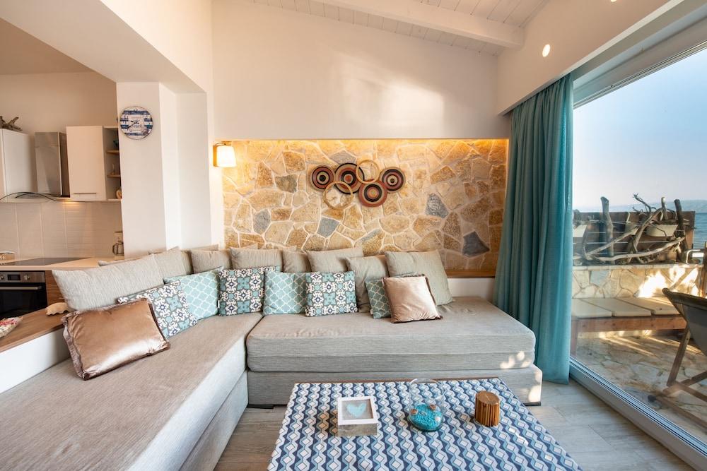 Ekati Hotel Kavos Bagian luar foto
