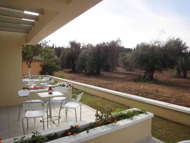 Ekati Hotel Kavos Bagian luar foto